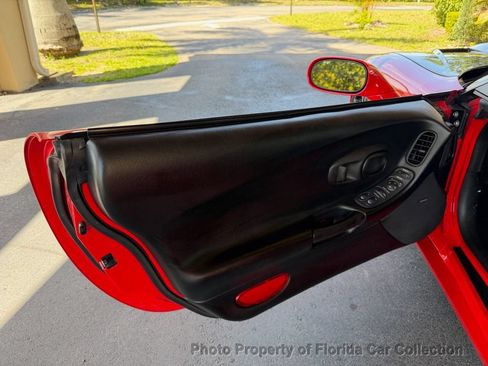 Used 1999 Chevrolet Corvette Coupe w/ Performance Handling Pkg RWD image 45