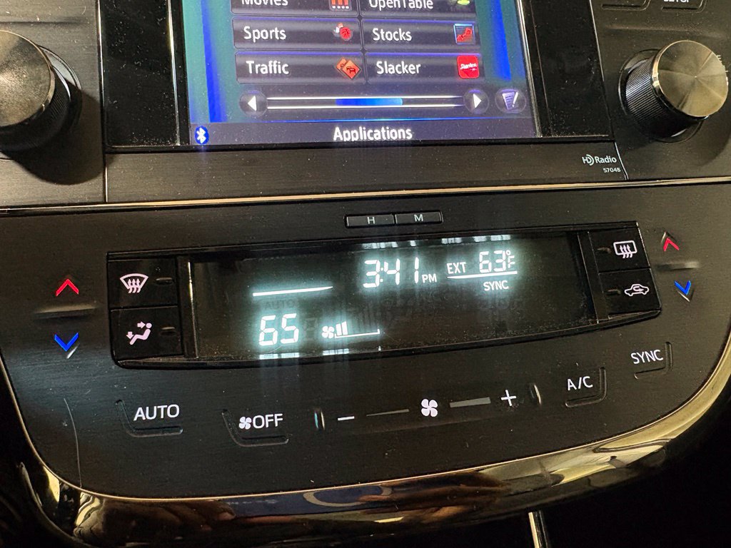 Used 2014 Toyota Avalon XLE Touring FWD image 21