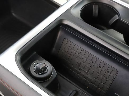 Used 2025 Ford Expedition Max Active AWD/4WD image 34