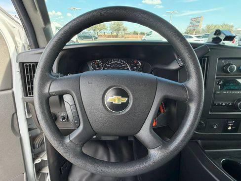 Used 2018 Chevrolet Express 2500 w/ Driver Convenience Package RWD image 21