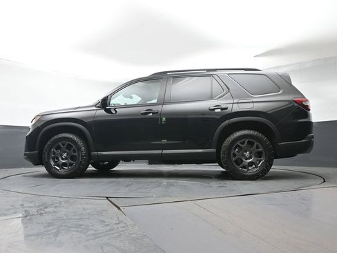 Used 2023 Honda Pilot TrailSport image 28