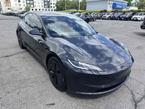 Used 2025 Tesla Model 3 Long Range AWD/4WD image 4