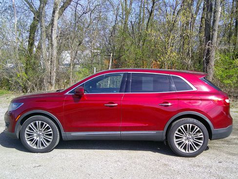 Used 2016 Lincoln MKX Reserve w/ Cargo Utility Package image 5