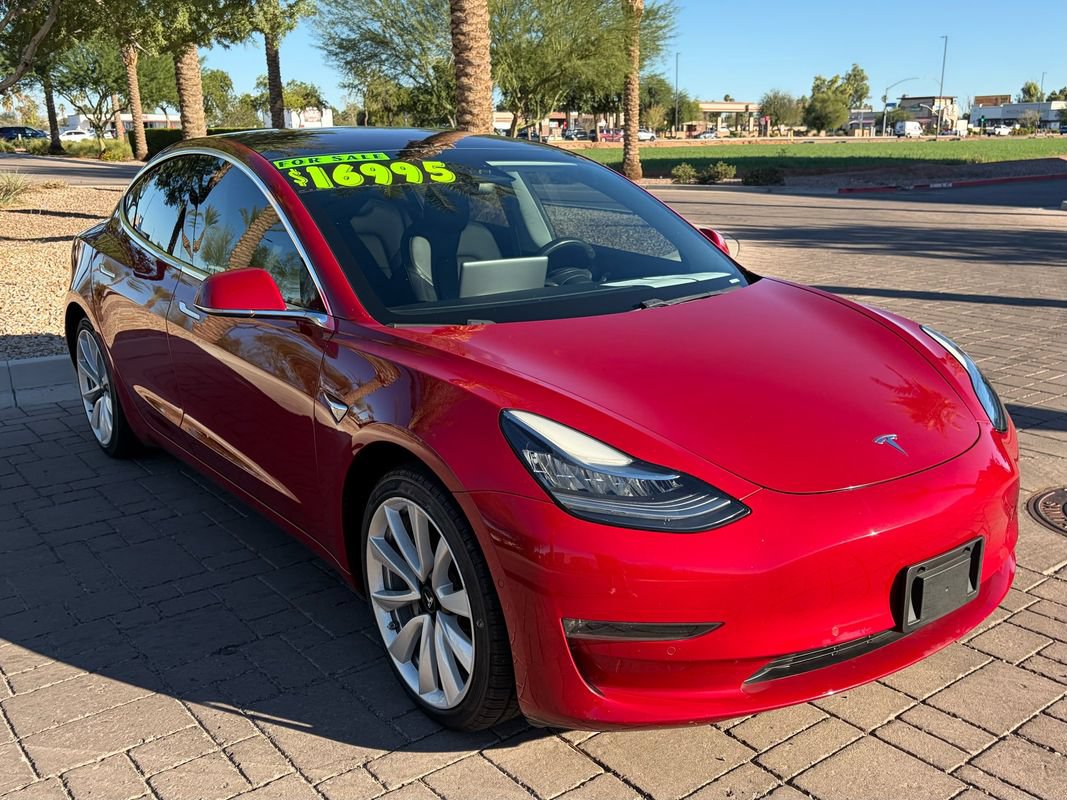 Used 2018 Tesla Model 3 Long Range RWD image 1