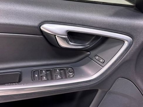 Used 2018 Volvo S60 T5 Dynamic w/ Vision Package image 12