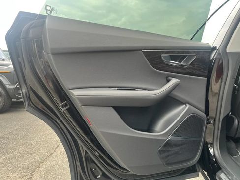 Used 2023 Audi Q8 Premium Plus w/ Premium Plus Package AWD/4WD image 19