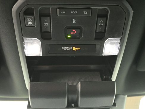 Used 2025 Toyota Tundra Limited image 42