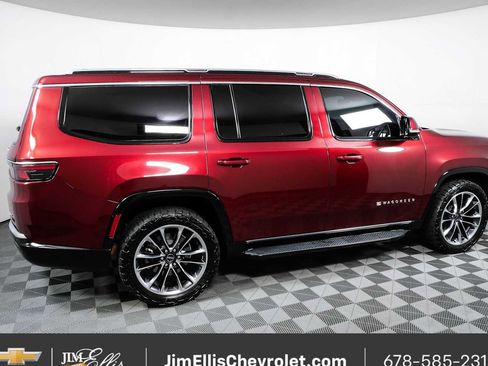 Used 2022 Jeep Wagoneer Series II w/ Premium Group I AWD/4WD image 2
