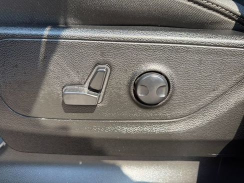 Used 2023 RAM 1500 Big Horn AWD/4WD image 24