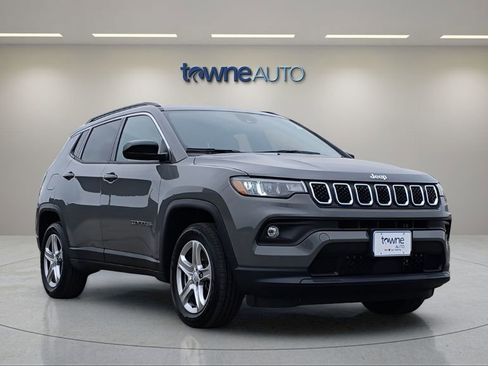 Used 2023 Jeep Compass Latitude w/ Convenience Group image 7