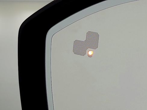 Used 2023 Land Rover Discovery Sport SE image 16