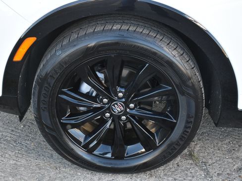 Used 2025 Buick Envista Sport Touring FWD image 11