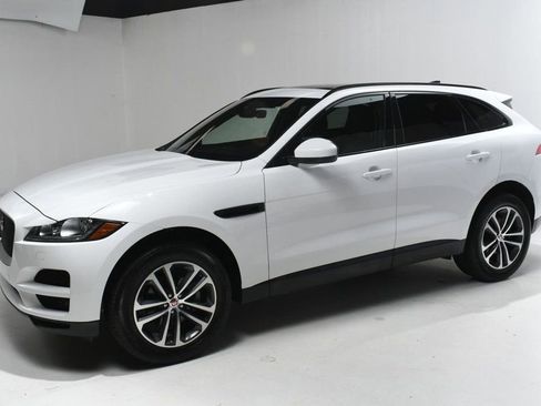 Used 2020 Jaguar F-PACE Premium image 2