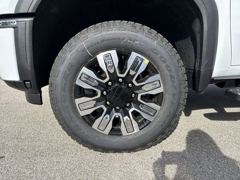 New 2026 GMC Sierra 3500 Denali AWD/4WD image 10