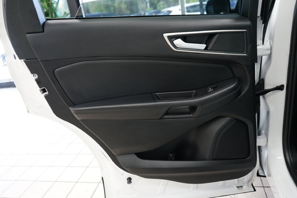 Used 2024 Ford Edge SEL AWD/4WD image 44