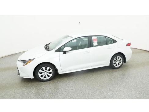 New 2026 Toyota Corolla LE image 2