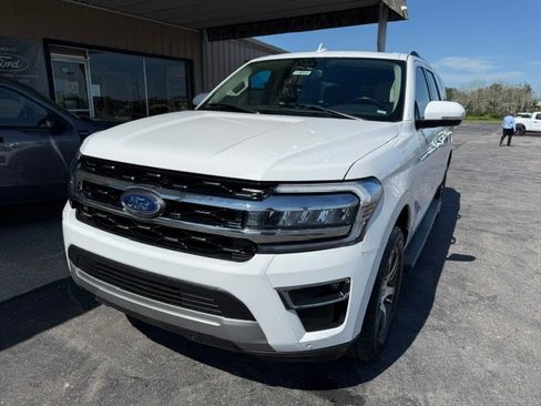 Used 2024 Ford Expedition Max Limited RWD image 3