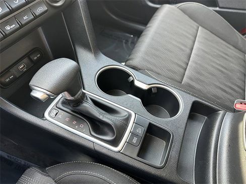 Used 2022 Kia Sportage LX image 25
