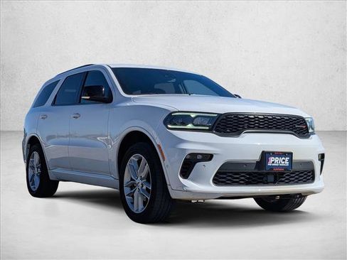 Used 2023 Dodge Durango GT image 3