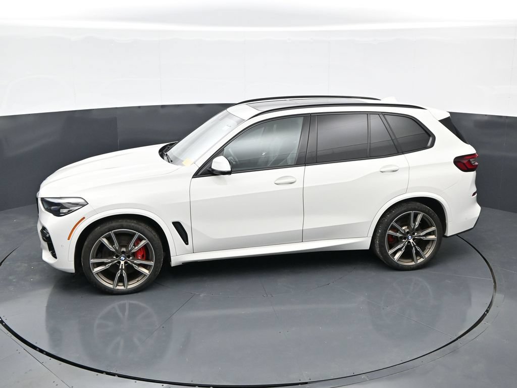Used 2021 BMW X5 M50i AWD/4WD image 38