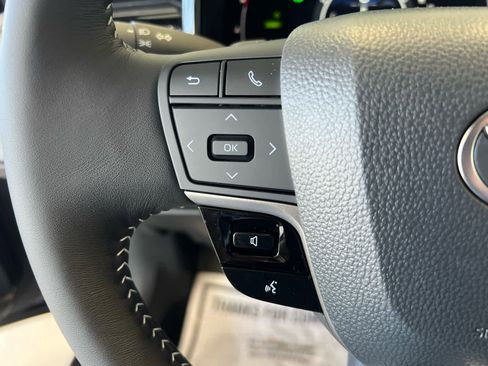 New 2026 Toyota Camry SE w/ Convenience Package image 17