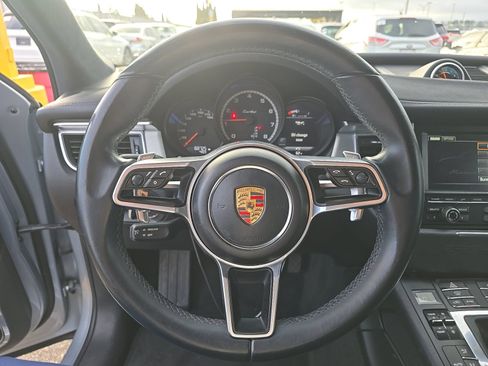 Used 2016 Porsche Macan Turbo AWD/4WD image 13