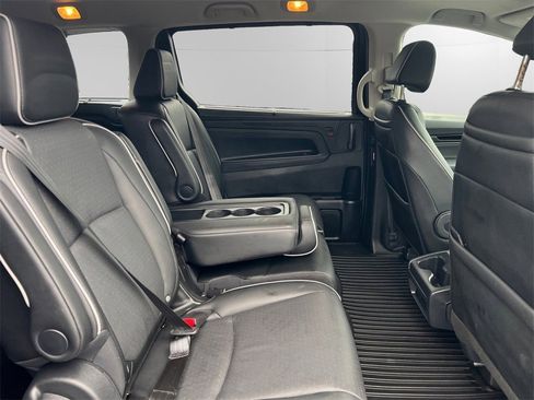 Used 2025 Honda Odyssey Elite image 19
