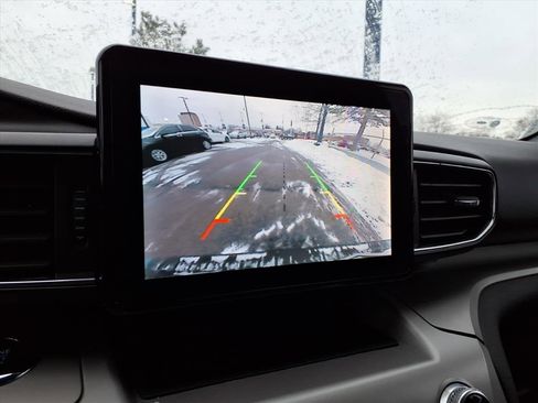 Certified 2023 Ford Explorer XLT w/ Equipment Group 202A image 22