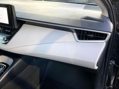 Certified 2025 Toyota Corolla LE image 16