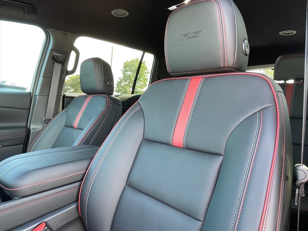 New 2027 Chevrolet Traverse RS FWD image 21