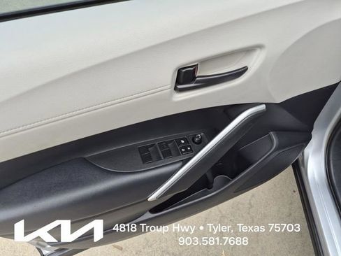 Used 2022 Toyota Corolla Cross L FWD image 20