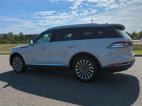 Used 2022 Lincoln Aviator Reserve w/ Elements Package Plus image 6