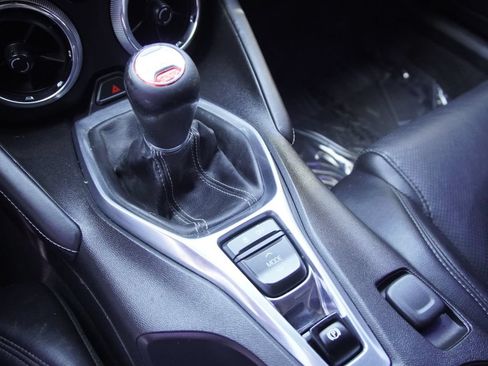 Used 2016 Chevrolet Camaro SS RWD image 22