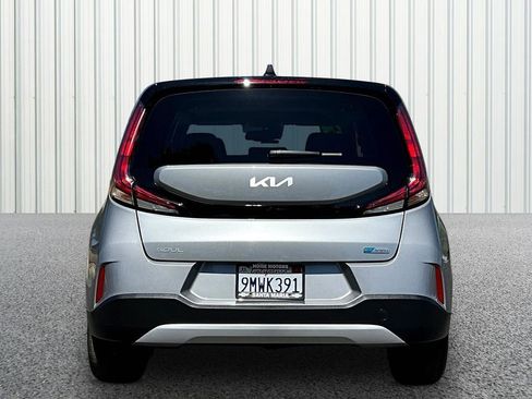 Used 2024 Kia Soul EX image 23