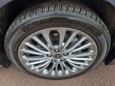 Certified 2022 Toyota Avalon Limited w/ Advanced Safety Package image 9