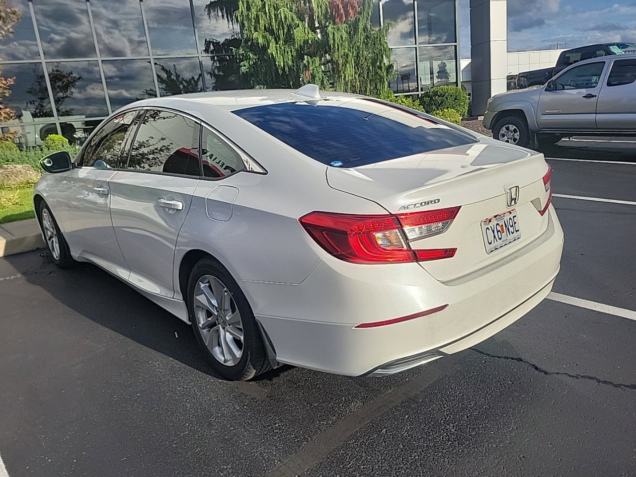 Used 2018 Honda Accord LX image 8