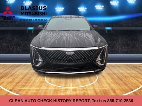 Used 2024 Cadillac Lyriq Tech image 3