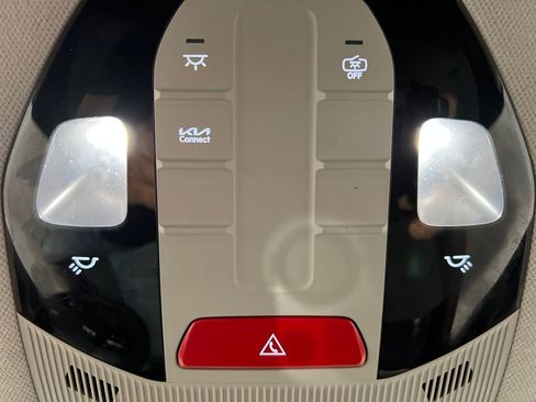 Used 2025 Kia K4 FWD image 48