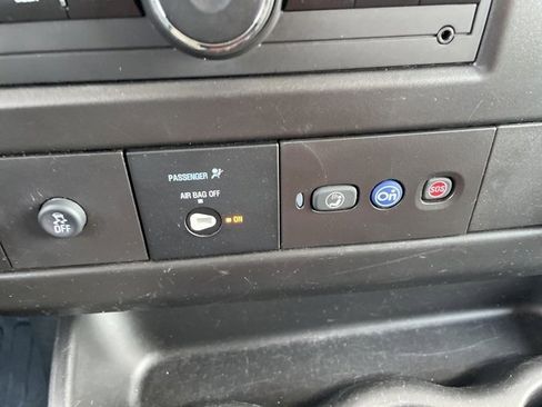 Used 2023 GMC Savana 2500 w/ Driver Convenience Package image 28