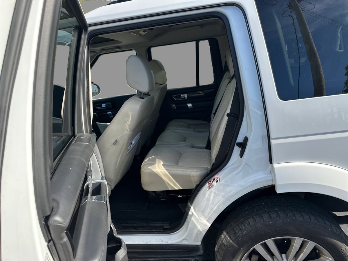 Used 2015 Land Rover LR4 HSE LUX AWD/4WD image 11