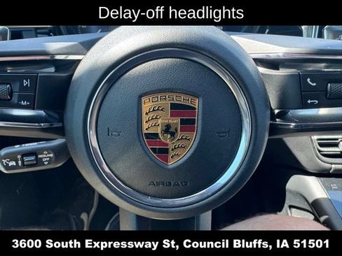Used 2022 Porsche Macan AWD/4WD image 24