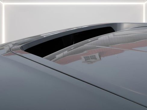 Used 2024 VinFast VF 9 Plus image 31