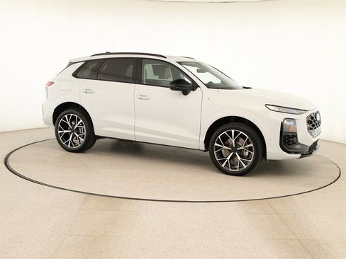 New 2026 Audi Q3 quattro 2.0T image 9