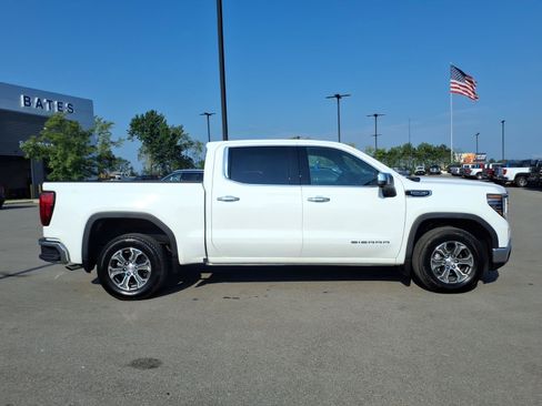 Used 2026 GMC Sierra 1500 SLT RWD image 2