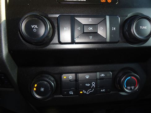 Used 2021 Ford F350 XL w/ Power Equipment Group image 21