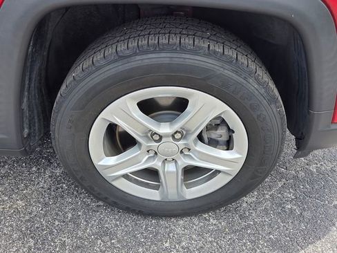 Used 2023 Jeep Compass Latitude AWD/4WD image 15