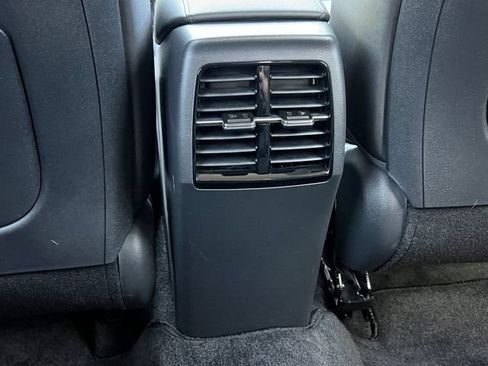 Used 2024 Kia Niro EX FWD image 31