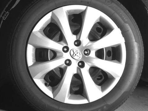 Used 2025 Toyota Corolla LE image 12