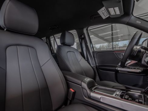 New 2026 Mercedes-Benz GLB 250 4MATIC image 32