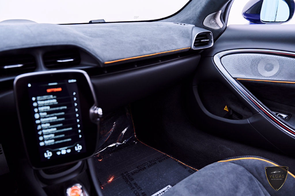Used 2025 McLaren Artura RWD image 84